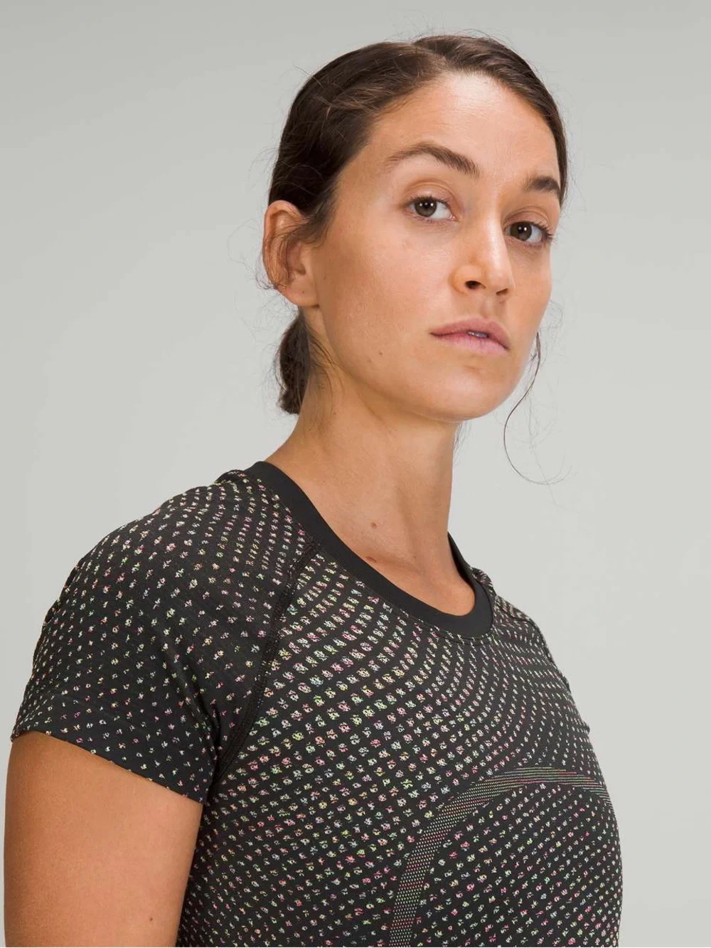 048. Lululemon Swiftly Tech Short Sleeve Shirt 2.0 Grid Warp Black neon rainbow